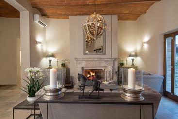 Szálloda Borgo Argiano