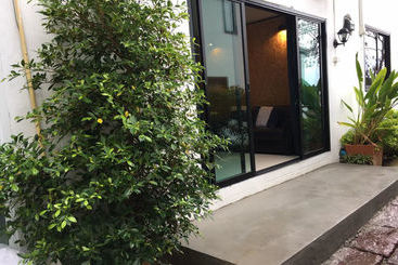 Отель Samed Full House