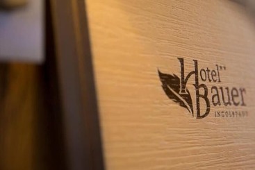 酒店 Bauer Garni
