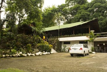 هتل Manuel Antonio Hostel Resort