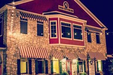 호텔 High Cotton Inn