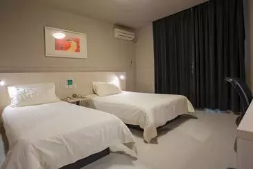 ホテル Jinjiang Inn Shenzhen Huanggang Port