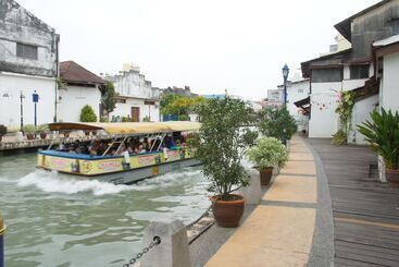 ホテル River One Residence Hostel