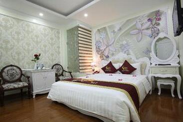 My Moon Hotel Hanoi