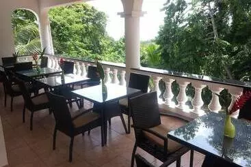 پانسیون Lime Hill Lodge