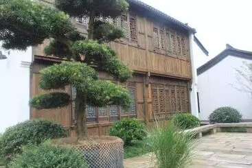 Hotel Cqj Lestay