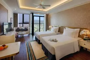 Hotel Melia Vinpearl Danang Riverfront