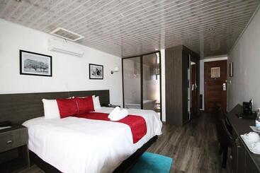 酒店 Mahlakapese Guest Lodge