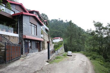 Appartements touristiques Oyo 9308 Home Valley View 2 Bhk Villa Near Kasauli