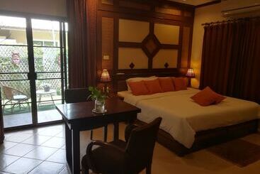 فندق Saku Boutique Homestay