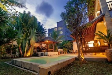 ツーリストアパートメント Mawar Estate