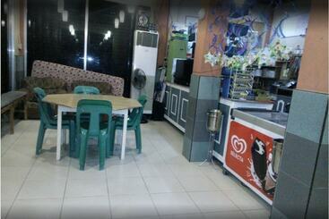 Hotell Randys Bantayan Island Grill And Chill Resort