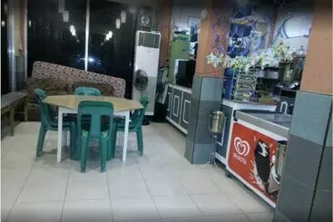 Hotelli Randys Bantayan Island Grill And Chill Resort