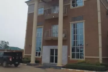 Sheriffyt Royale Hotel And Suites