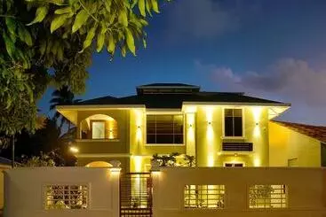 ペンション Marina Boutique