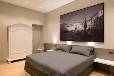 Nocleg ze śniadaniem Palazzo Vasarri   Luxury Design Suites