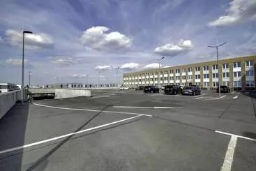 ホテル Campanile Berlin Brandenburg Airport