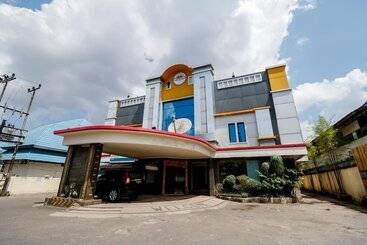 Hotel Reddoorz Plus Near Universitas Lambung Mangkurat