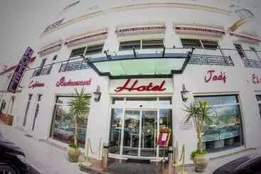 ホテル Tadj El Maouada