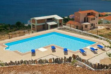 ツーリストアパートメント Fotini