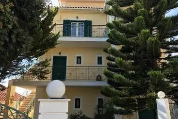 Hotel Naftilos Studios