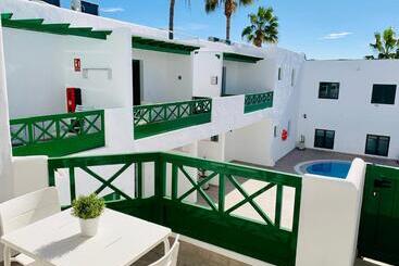 Hotel Apartamentos Zalabar