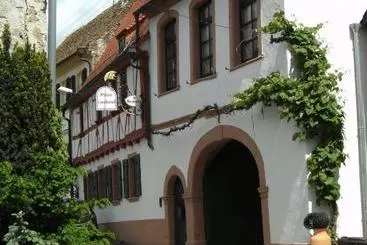 ペンション Pfälzer Landhotel Heinrich
