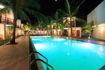 酒店 Arugambay Roccos