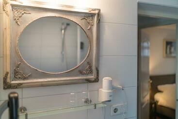 فندق Gasterij De Poort