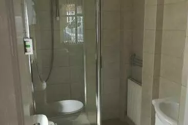 Pensió Cherish End Guest House