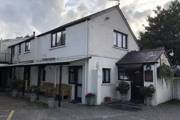 ペンション The New Inn Guest House