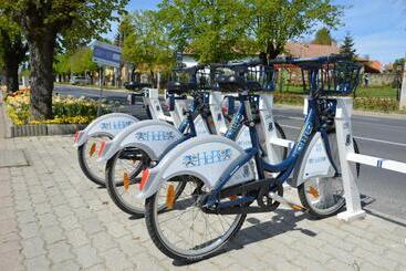 هتل آپارتمان Apart Júlia Villa