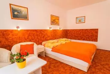 Apart Hotel Apart Júlia Villa