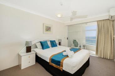 Апарт-отель 19th Avenue On The Beach