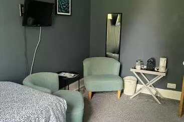 پانسیون Glenaldor House B&b