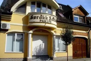 Pensione Barokk Antik Guest Hause