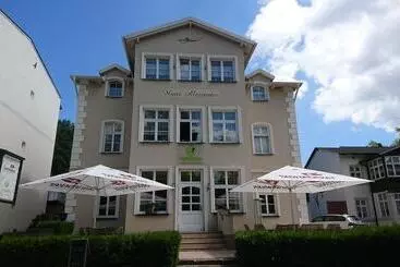 ペンション Haus Alexander