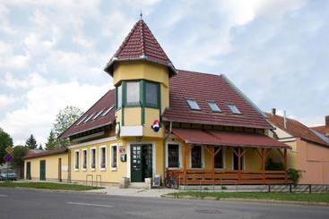 بنسيون Alíz Vendégház