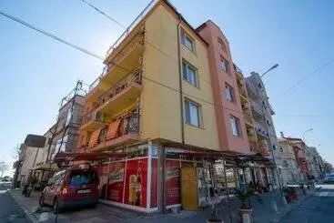 ペンション Fener Guest House
