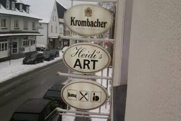 پانسیون Heidi's Art