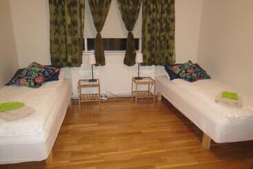 بنسيون Teigur Guesthouse