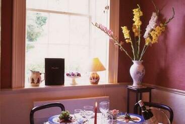 مبيت وإفطار Richmond Country House & Restaurant