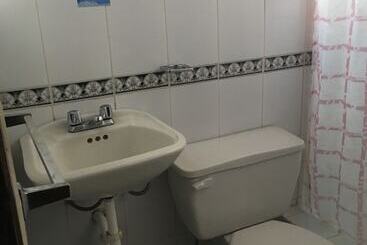 펜션 La Petite Auberge   Hostel