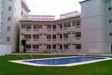 Huoneistohotelli Ballesol Costablanca Senior Resort Mayores De 55 Años