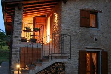 בית מלון כפרי Villa Podere Quartarola