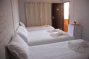 پانسیون Atairu Pousada