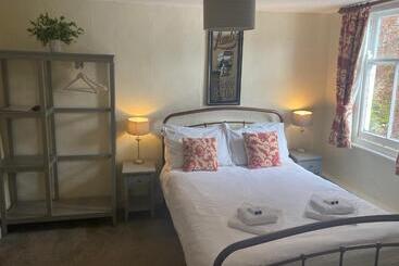 فندق صغير The Ship Inn Fowey