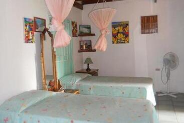 پانسیون Drapers San Guest House