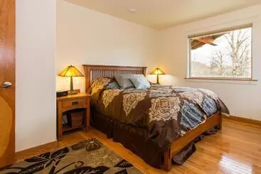 Majatalo Eagle Peak Guesthouse