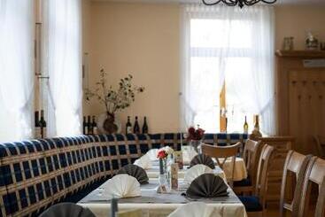 Общежитие Zur Krone Leimen